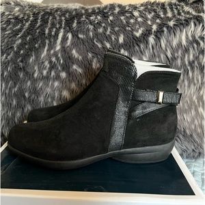 Karen Scott black bootie